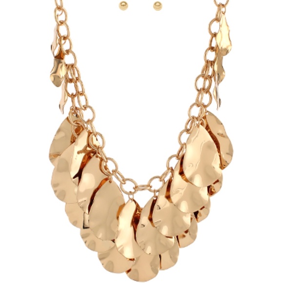 Textured Teardrop Charm Necklace - Picture 1 of 2